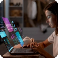 Analyze your video in multiple languages, in the image we can see a woman analysis the highlight video results.