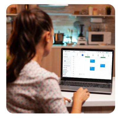 woman uploading her Google Calendar